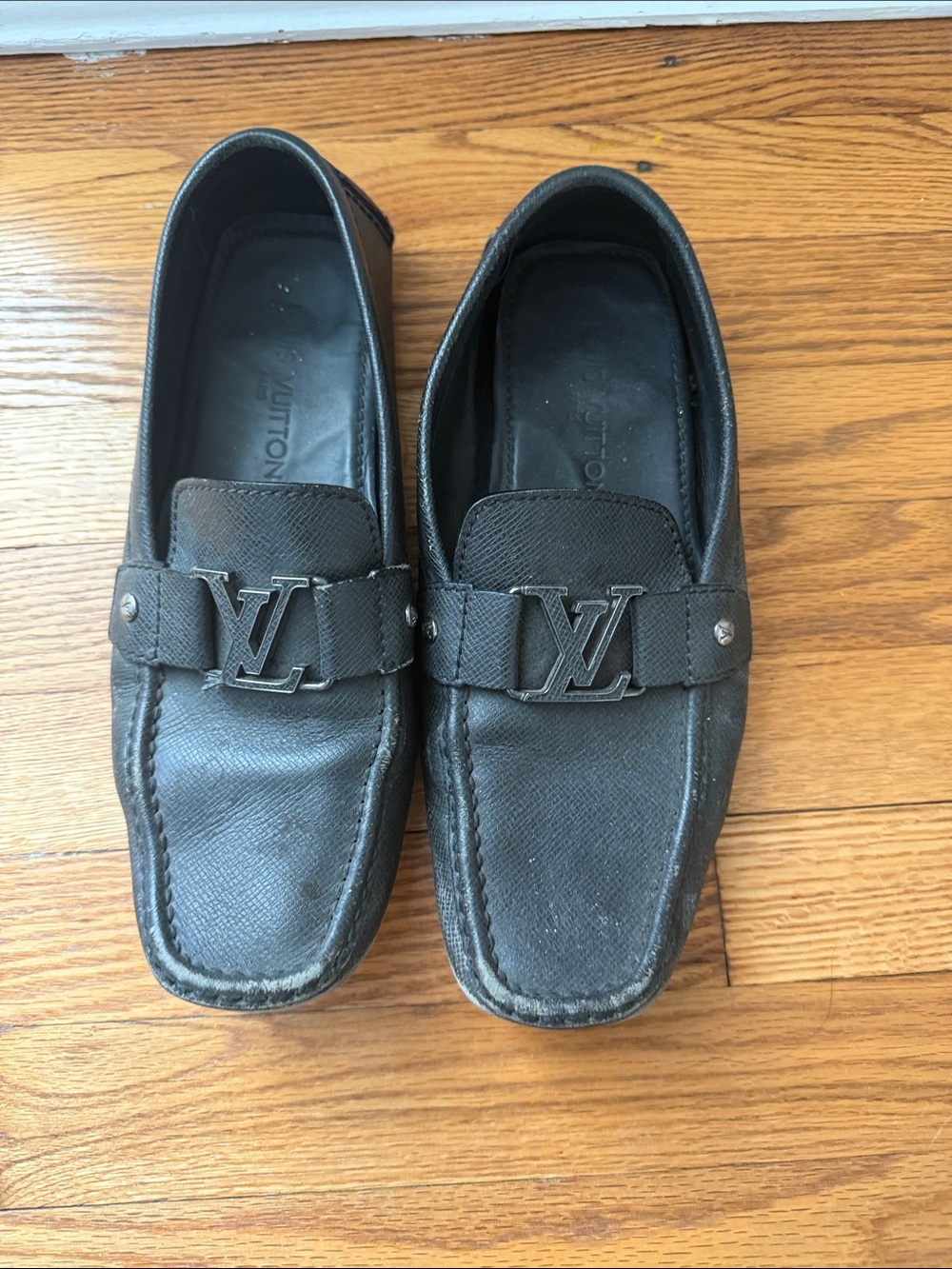 Louis Vuitton Black Textured Leather LV Logo Slip-On Loafers